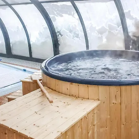 Casa de Férias Cozy In With Sauna Mechowo